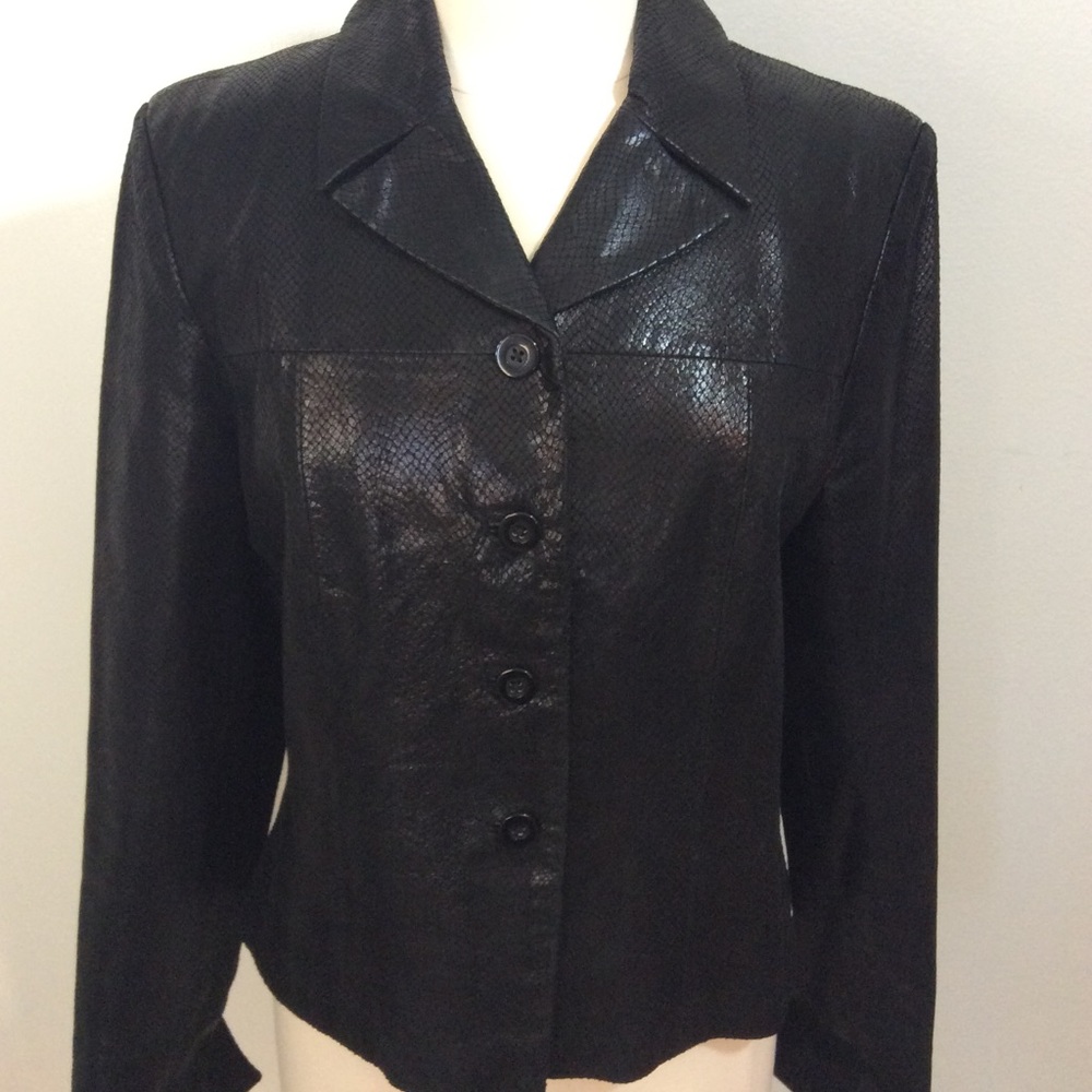 Cache Black Textured Button-Front Blazer - Picture 7 of 8